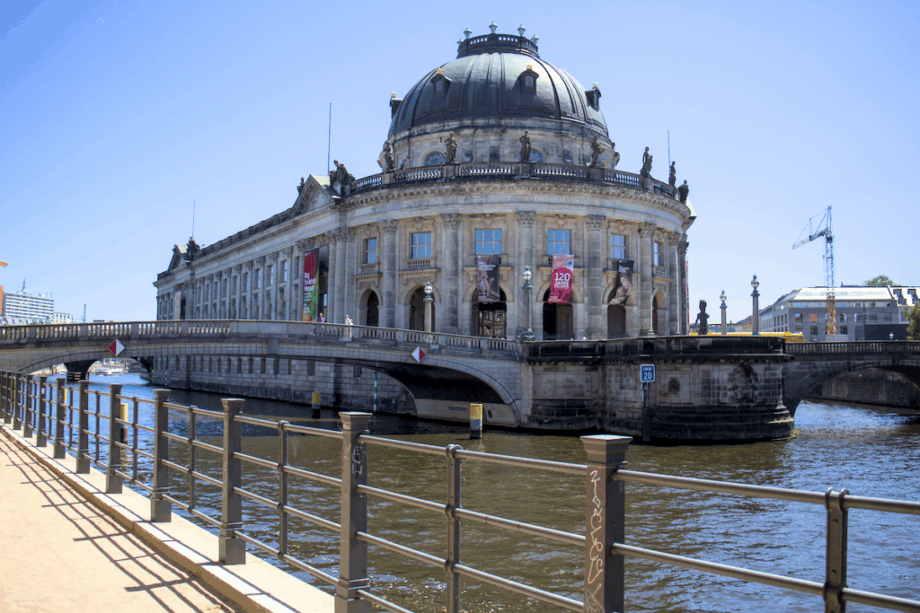 Berlin by Amazingtravelstory.com - CC-BY-NC-SA | Please include a backlink to https://amazingtravelstory.com as an attribution to the creator of this picture if you reuse it.